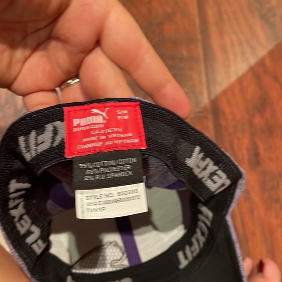 Purple puma hat - Picture 3 of 4